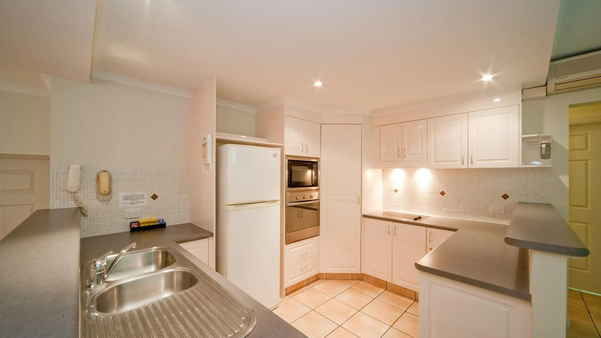 Aparthotel Sea Star Apartments Airlie Beach