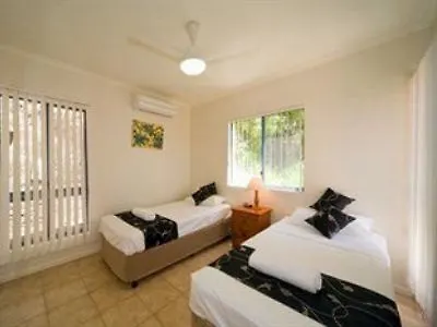 Sea Star Apartments Airlie Beach 4*,