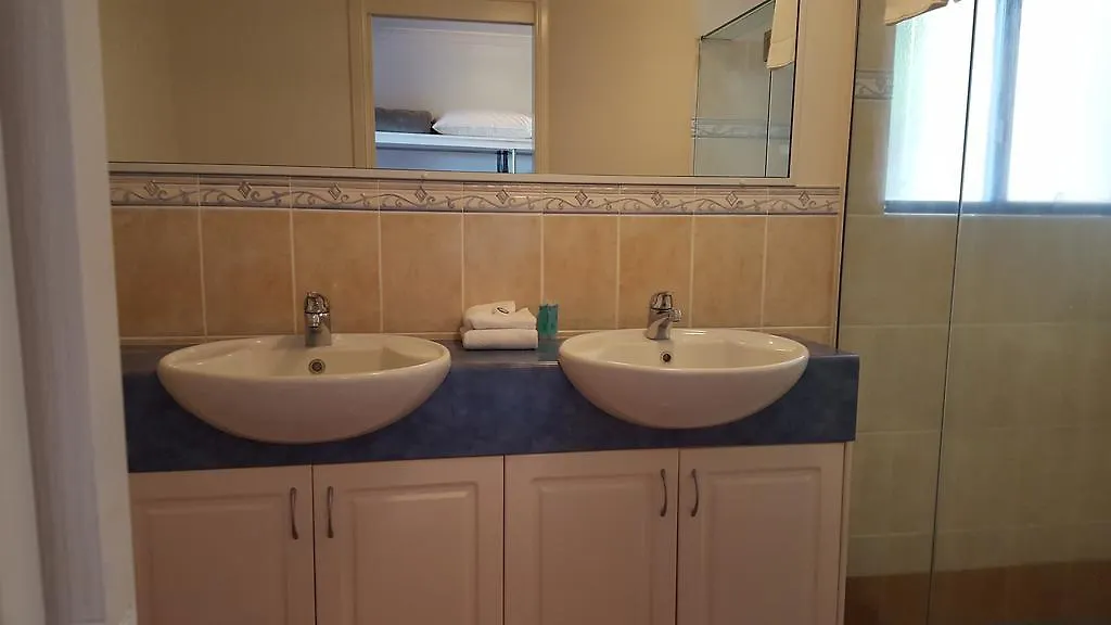 Sea Star Apartments Airlie Beach