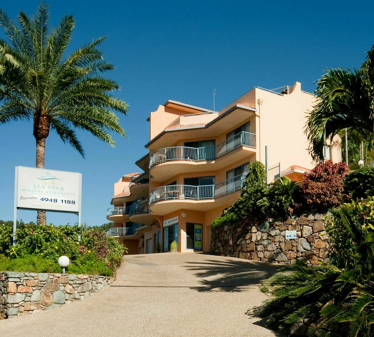 Sea Star Apartments Airlie Beach 4*,